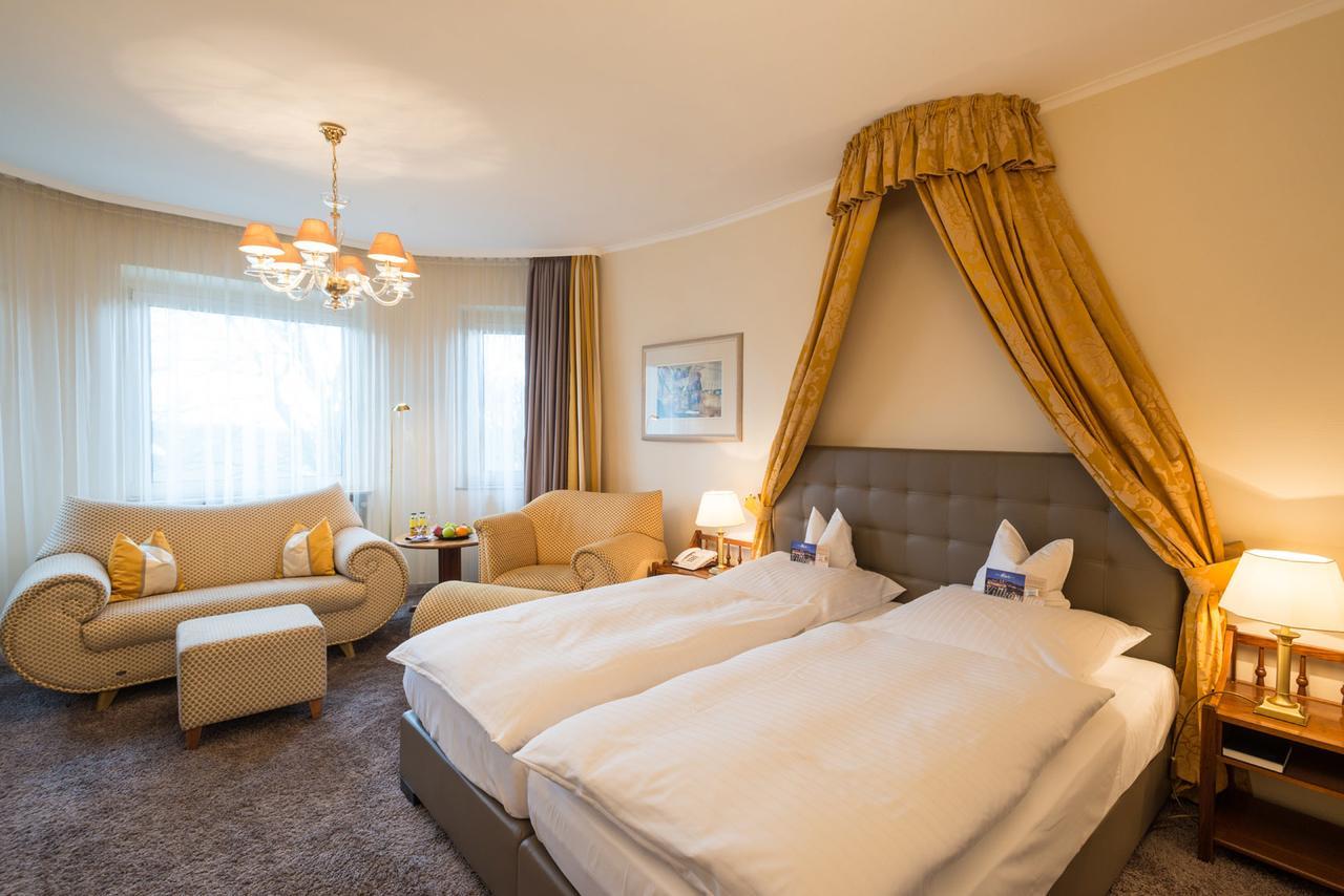 Hotel Heinz Höhr-Grenzhausen Eksteriør billede