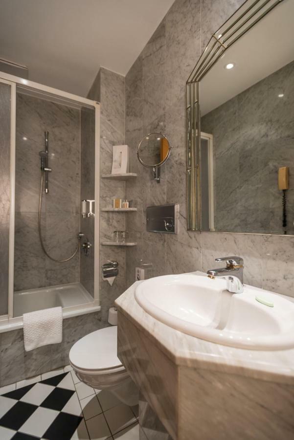 Hotel Heinz Höhr-Grenzhausen Eksteriør billede